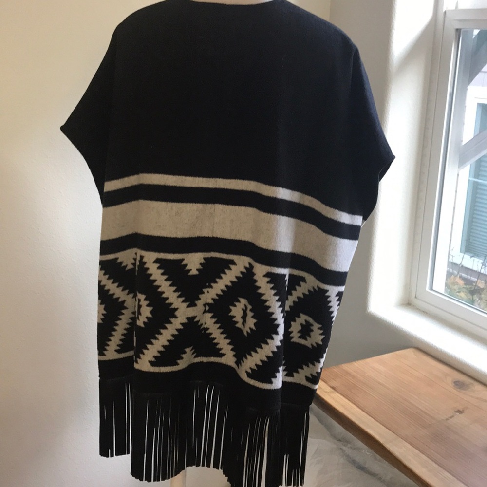 BCBGeneration Tribal Print Fringe Cape - Picture 4 of 8